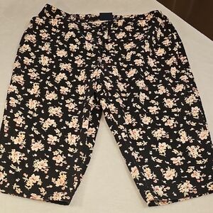 Liz Claiborne Crazy Horse Floral Capris Size 18W